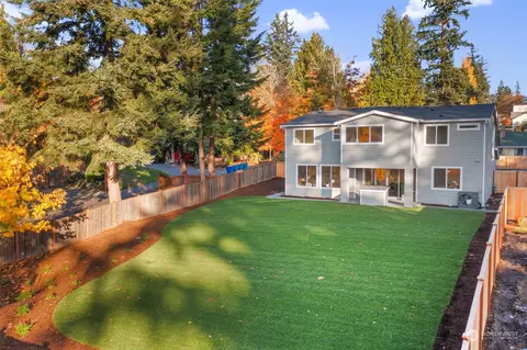 19512 88th Ave W, Edmonds, WA 98026