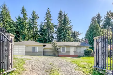 9653 S 208th St, Kent, WA 98031