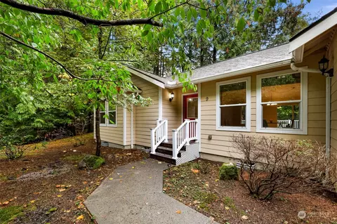 9 Strawberry Canyon Ct, Bellingham, WA 98229