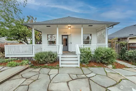 192 W Maple St, Sequim, WA 98382
