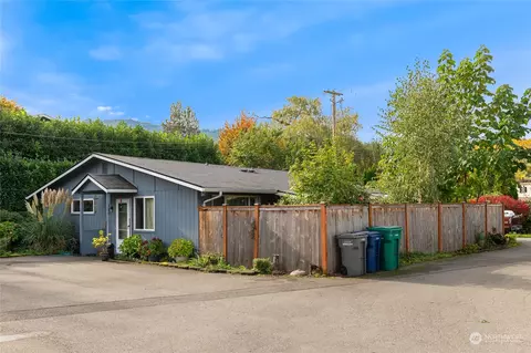 180 190 Rainier Blvd N, Issaquah, WA 98027