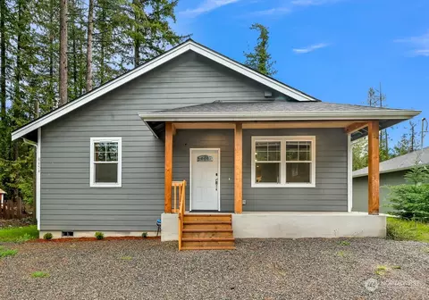 8454 Golden Valley Dr, Maple Falls, WA 98266