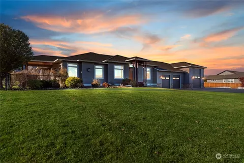 200 Summer Ridge Ln, Malaga, WA 98828