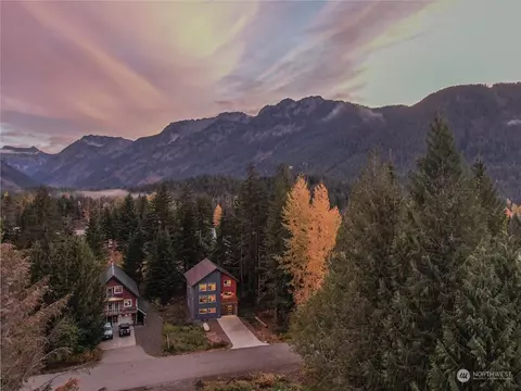 460 Hyak Dr E, Snoqualmie Pass, WA 98068