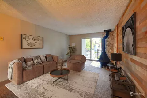 14555 NE 32nd St #F301, Bellevue, WA 98007