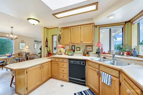 805 236th Pl SW, Bothell, WA 98021 photo 12