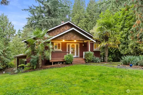 34139 Bridge View Dr NE, Kingston, WA 98346
