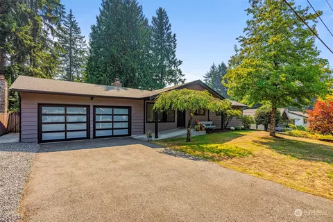 7053 NE 137th St, Kirkland, WA 98034
