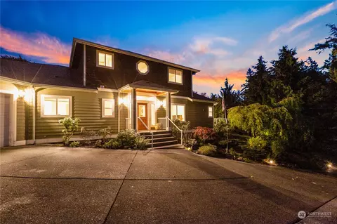 4615 Parkhurst Dr, Bellingham, WA 98229