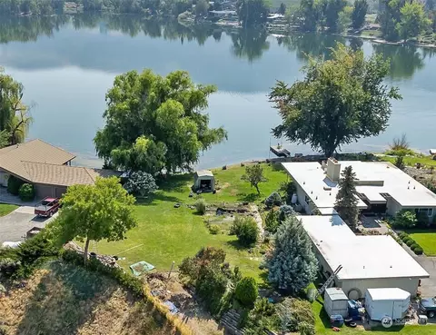 2968 Riviera Blvd, Malaga, WA 98828