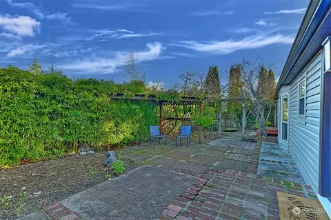 10416 19th Pl W, Everett, WA 98204 photo 2