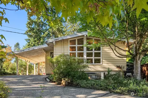 6476 NE 153rd St, Kenmore, WA 98028