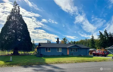11 W Buena Vista Dr, Sequim, WA 98382