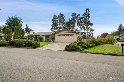 293 Bristlecone Dr, Bremerton, WA 98310