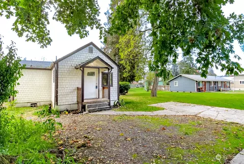 312 Calistoga St E, Orting, WA 98360 photo 2
