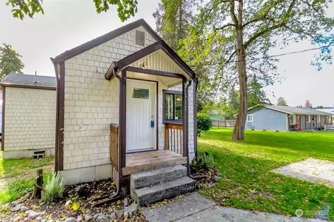 312 Calistoga St E, Orting, WA 98360 photo 3