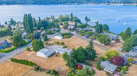 25922 99th Ave SW, Vashon, WA 98070