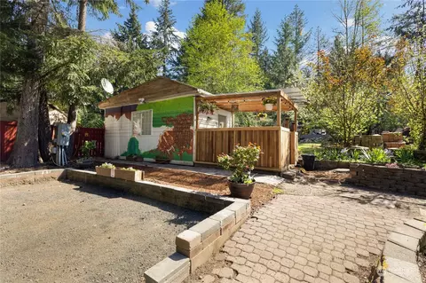 2281 E Harstine Island Rd S, Shelton, WA 98584