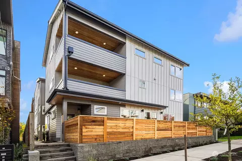 713 N 47th St, Seattle, WA 98103