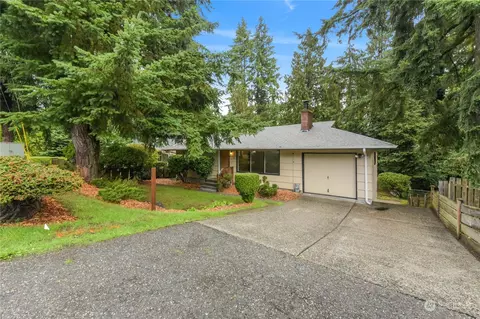17512 Ashworth Ave N, Shoreline, WA 98133