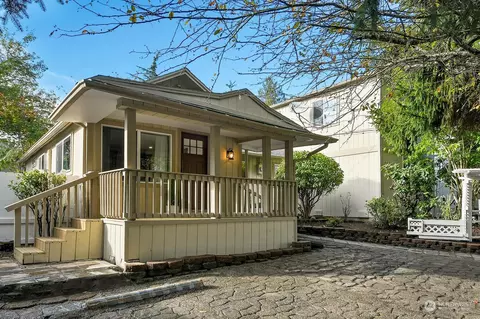 10235 37th Pl SW, Seattle, WA 98146