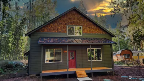 123 Mowich Way, Ashford, WA 98304