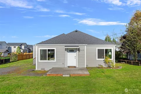 6119 46th St NE, Marysville, WA 98270