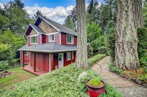 6355 NE Jones St, Suquamish, WA 98392