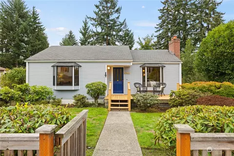 2027 NE 103rd St, Seattle, WA 98125