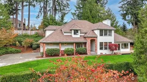 24656 SE 44th St, Issaquah, WA 98029