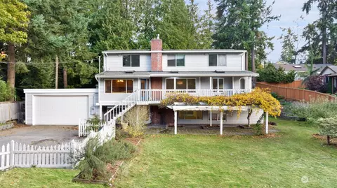 22205 93rd Pl W, Edmonds, WA 98020