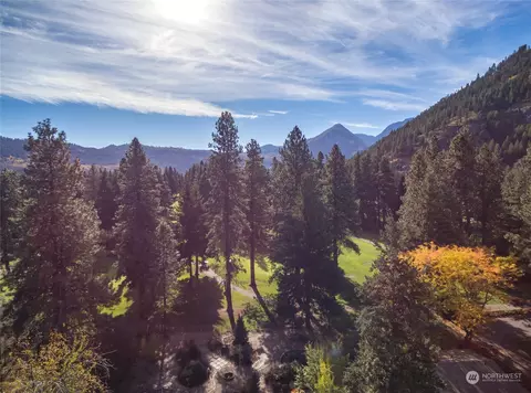 525 Alpine Pl #E3, Leavenworth, WA 98826