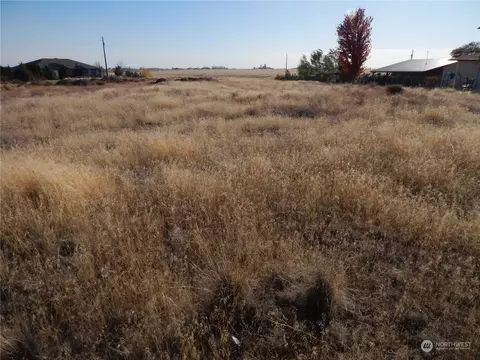 5613 Panorama Dr NE, Moses Lake, WA 98837