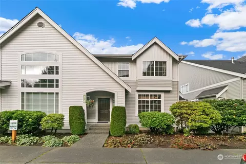6719 161st Ave SE #B, Bellevue, WA 98006