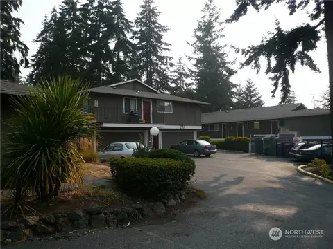 2117 SW 318th Pl #B, Federal Way, WA 98023