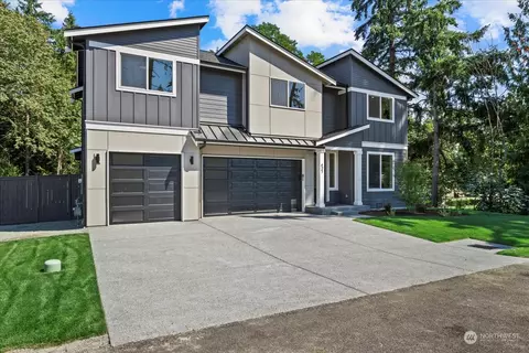 421 SW 366th St, Federal Way, WA 98023