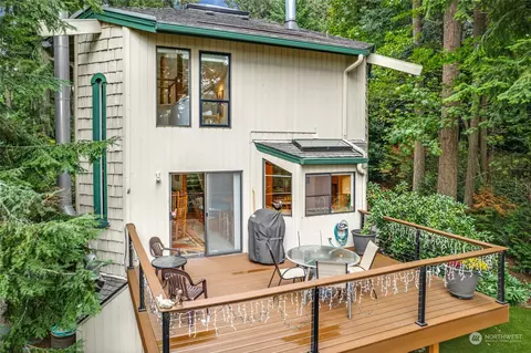 19608 SE 24th Way, Sammamish, WA 98075