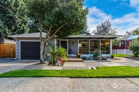 1441 Moorlands Dr, Tacoma, WA 98405