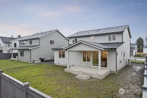 Exterior - 1077 Lindenberger Ln, Enumclaw, WA 98022 photo 2 of 11