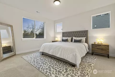 Bedroom - 1077 Lindenberger Ln, Enumclaw, WA 98022 photo 1 of 2