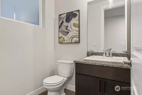 Bath - 1077 Lindenberger Ln, Enumclaw, WA 98022 photo 4 of 5