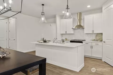 Kitchen - 1077 Lindenberger Ln, Enumclaw, WA 98022 photo 5 of 5