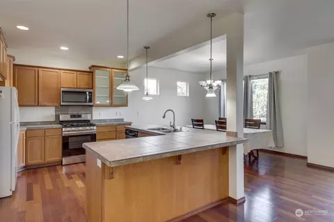217 79th Pl SE, Everett, WA 98203 photo 4