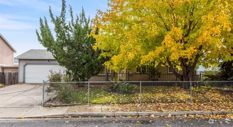 503 Fairfield Ln, Wenatchee, WA 98801