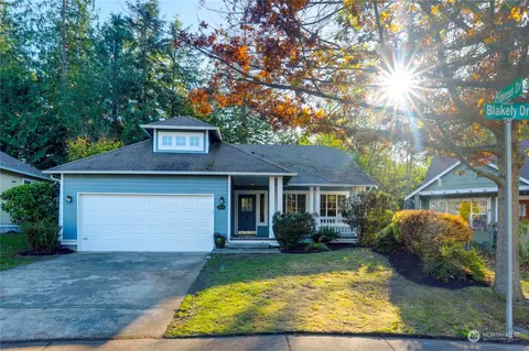 4615 Blakely Dr, Anacortes, WA 98221