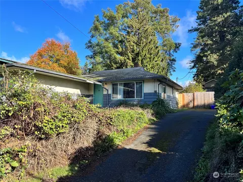 20213 60th Ave W, Lynnwood, WA 98036