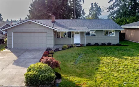 4301 NE 10th Pl, Renton, WA 98059