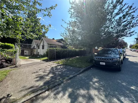 937 N 87th St, Seattle, WA 98103