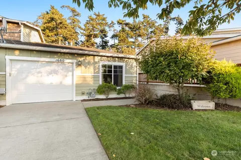 1680 SW Stremler Dr, Oak Harbor, WA 98277