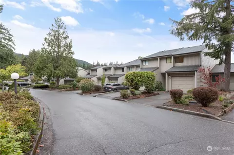1 Lake Louise Dr #32, Bellingham, WA 98229